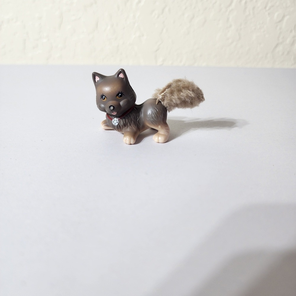 Vintage 90's LPS Brown Fuzzy Tail fearless Huskey Magnet Toy